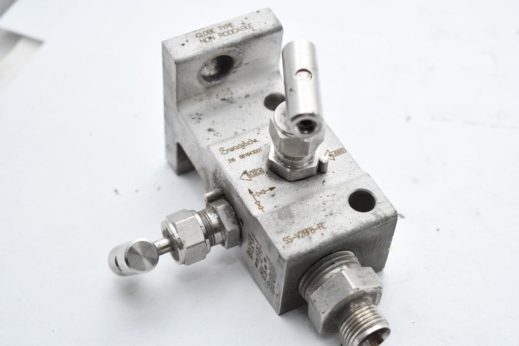 Swagelok SS-V2BF8-FL Stainless Steel 2-Valve Instrument Manifold, 1/2 in. Female NPT x Flange (MSS), Ball Tip