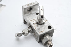 Swagelok SS-V2BF8-FL Stainless Steel 2-Valve Instrument Manifold, 1/2 in. Female NPT x Flange (MSS), Ball Tip