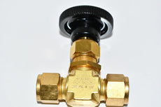 NEW SWAGELOK B-1KS8 Manual Tube Brass 2100Psi 1/2In Needle Valve