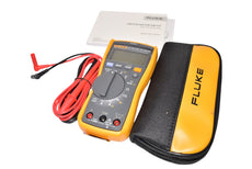 NEW Fluke 117 True RMS Multimeter W/ Case & Accessories