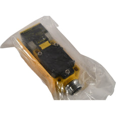 NEW Turck BI15-CP40-VP4X2-B1141 1501092 Inductive proximity sensor switch 15mm sensing range