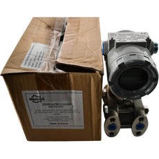 NEW Dwyer Instruments Mercoid 3100D-4-FM-1-1-LCD Smart Differential Pressure Transmitter 0-750 W.C., LCD