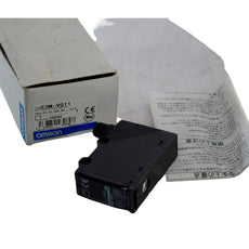 NEW OMRON E3M-VG11 Color Mark Photoelectric Sensor NPN Green LED 10-30VDC QD