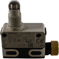 NEW Omron D4E-1A20N Limit Switch Enclosed Side Rotary Roller Lever M20 Conduit