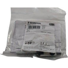 NEW Schmersal 131013775 TZCO Actuator Key Straight Moveable Guards