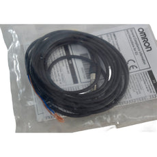NEW Omron E3T-CD13 Photoelectric Switch M6 PNP Diffuse Sensor 12-24VDC 2m
