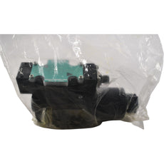 NEW Nachi SE-G01-H3X-GRV-D2-5702A Solenoid Valve 24VDC 3000 PSI M12 Connector