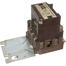 Cutler-Hammer A10BN0 NEMA Size 0 Contactor W/ C320KB1 Auxiliary Contact