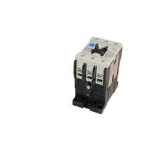 NEW Fuji Electric SC-E2 Magnetic Contactor 3-Pole 60A Continuous 40A AC-3 600V