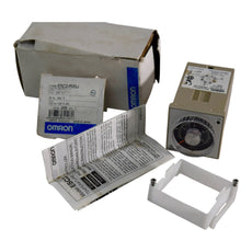 NEW Omron E5C2-R20J Temperature Controller 100-120VAC 3A 250V Analog