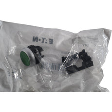 NEW Eaton M22-D-G RMQ-Titan 22mm Green Flush Momentary Pushbutton Operator