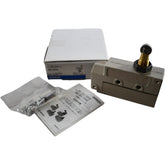 NEW Omron ZE-Q22-2 Enclosed Limit Switch Roller Arm Plunger SPDT 15A 125/250VAC