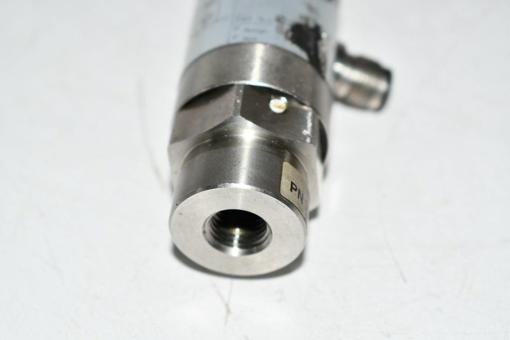 IFM Effector Pressure sensor with display PN7229 1/4'' NPT Condition_Used