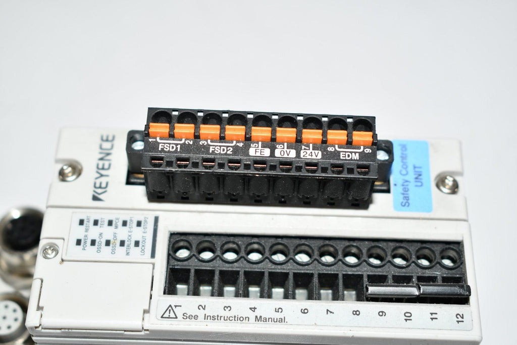 Keyence SL-R11E SAFETY CONTROL UNIT PNP OPEN COLLECTOR MAX. LOAD CURRE ...