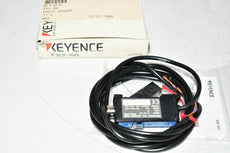 NEW Keyence FS2-60 Fiber Amplifier, Cable Type, NPN