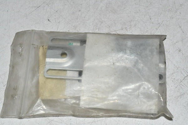 NEW Pepperl & Fuchs MH4-2057 Enclosure Accessories, Mounting Bracket ...