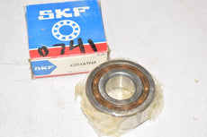 NEW SKF 4204ATN9 Double Row Deep Groove Ball Bearing