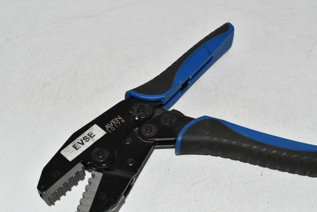 Crimping Tool for Wire Ferrules 12 to 22 AWG