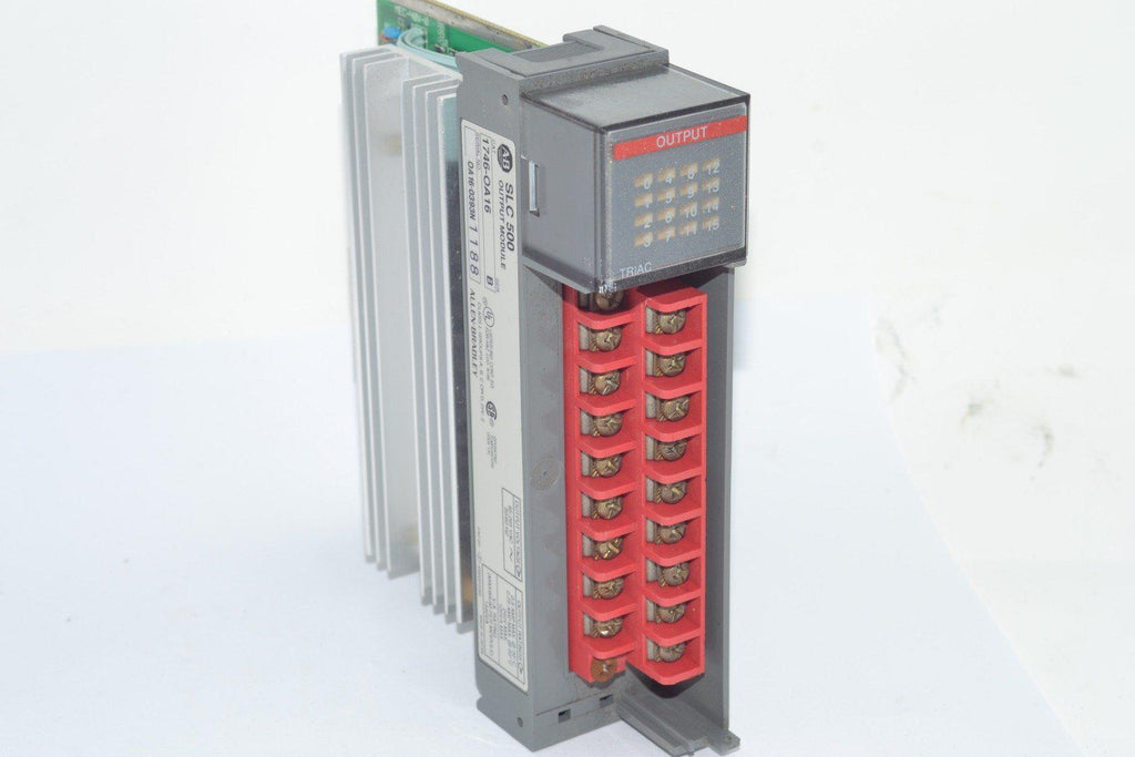 Allen-Bradley 1746-OA16 I/O Module, Digital, 16 Outputs, Series B 85-265VAC, 370mA, Current Load Missing Front Cover