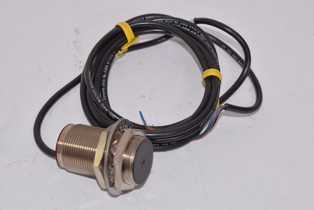 Allen Bradley 872C-D10NN30-E2 /C Proximity Sensor 3-Wire 10-30VDC