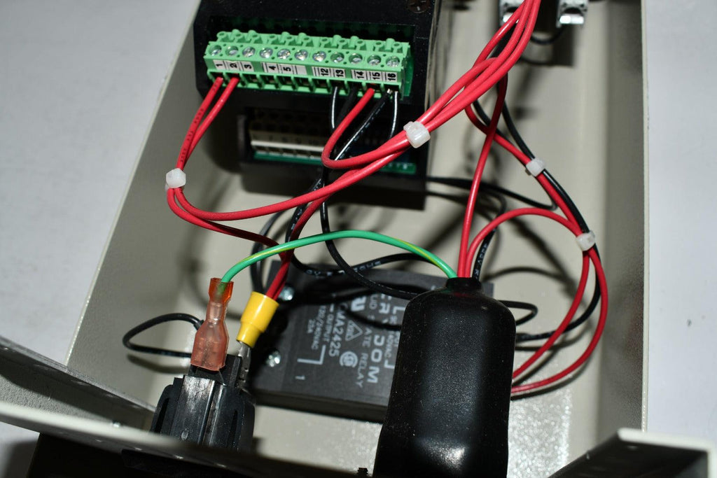 Eagle Signal SX110A6 REPEAT CYCLE TIMER PLC W/ Enclosure Switches and