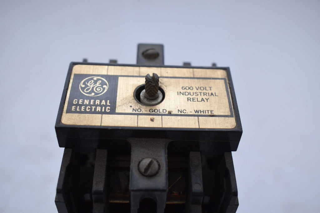 ABB Auxiliary Contact Block 10A 600v AC SK829002-E (b453
