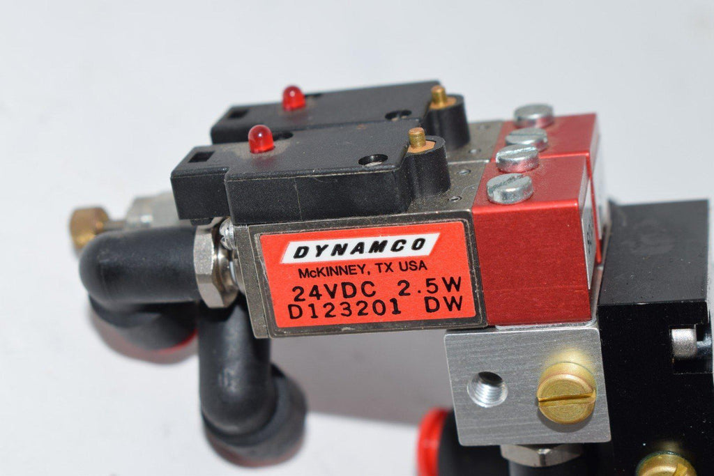 Lot of 2 Dynamco D123201 Pneumatic Solenoid Valve 24vdc Manifold Block