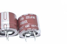 Lot of 3 NEW Nippon Chemi-Con 0DA02L 200V 220uF Capacitor Transistor