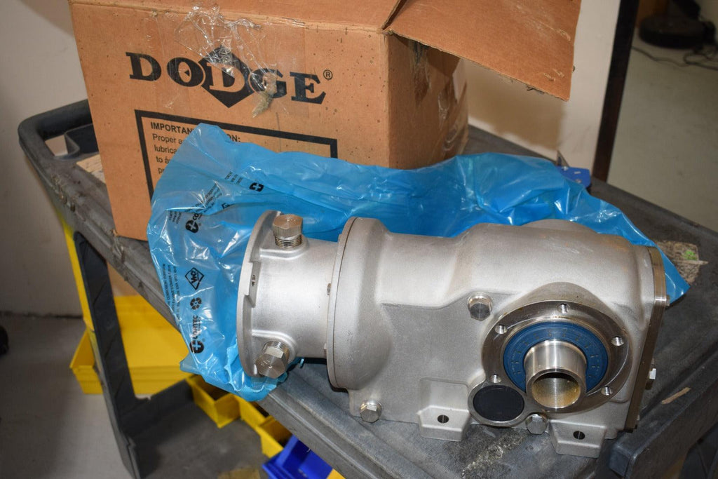 NEW DODGE QUANTIS BU483CN140TC Right Angle Helical Gear Reducer 1750 R