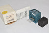 NEW EATON Cutler-Hammer 1383B-6501 80 Series Photoelectric Sensor Head,6'' Focused Reflective