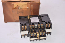 NEW General Electric CR120A33022 INDUSTRIAL RELAY 120/110V 50/60Hz