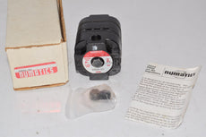 NEW Numatics R860-02 Precision Pressure Regulator 1/4in Npt 300psi 2-150psi