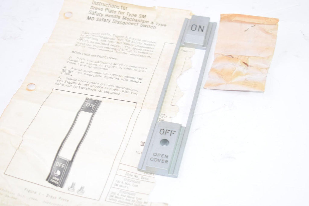 NEW Westinghouse Dress Plate For Type SM Safety Handle Mechanism & Type MD Safety Disconnect Switch