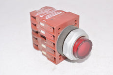 SIEMENS P30CB10 Red Illuminated Push Button Switch 600V AC/DC MAX
