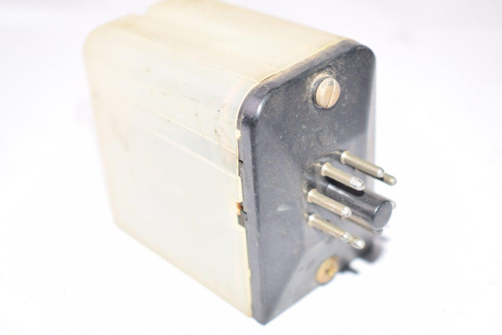 Square D Type: FPD0-22 Class 8501 Relay Switch 8 PIN 24-120VDC 10A