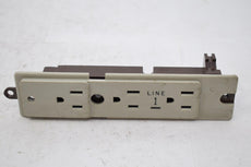 Steelcase Triplex Receptacle 98683 125V 15A