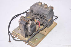 The Clark Controller BUL. 6013 CAT No. 13U31 Type: CY Size: 1 600 VAC MAX Industrial Contactor 1 PH